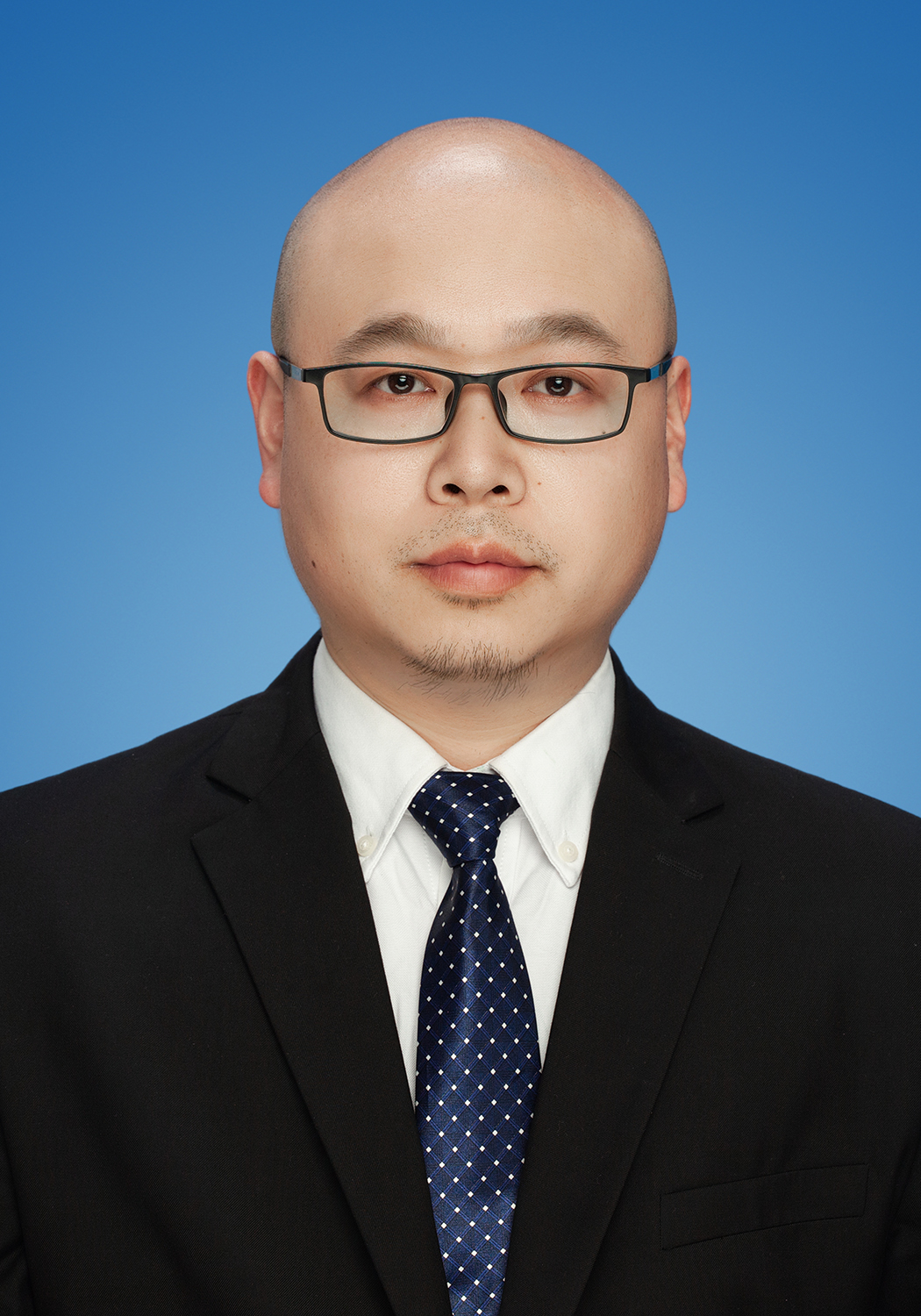 杨平.jpg